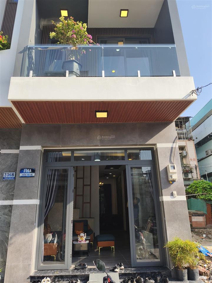 Nhà mặt phố cần bán dt45 m ngang 4m dài 11 kết cầu 4 lầu,p phú thạnh tân phú hcm, pháp lý chuẩn