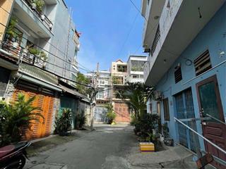 Nhà 2 mặt tiền, nguyễn kiệm, đối diện cổng bệnh viện 175, ngang 7.8, trệt 2 lầu, có dt ổn định.