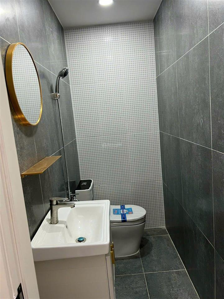 Nhà riêng ngay cv làng hoa, đường 6m. oto ngủ trong nhà, lê văn thọ 1 xẹc!