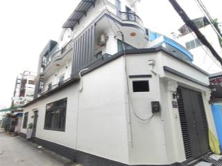 Nhà 2 mặt tiền. hẻm 6m, ôtô ngủ trong nhà, hẻm thông tứ tung, dt lớn 5x18 chỉ 8.8 tỷ