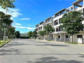 Chính chủ cần bán nhà mặt tiền sông 1 trệt, 2 lầu, sân thượng  dt 320m2  sổ hồng riêng