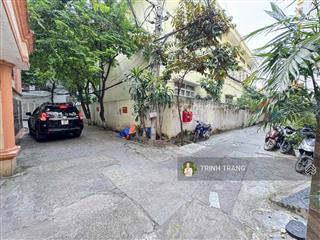 [giật mình] bán nhà liễu giai đội cấn lô góc, sát oto, ngõ thông, thoáng. 199tr/m2.