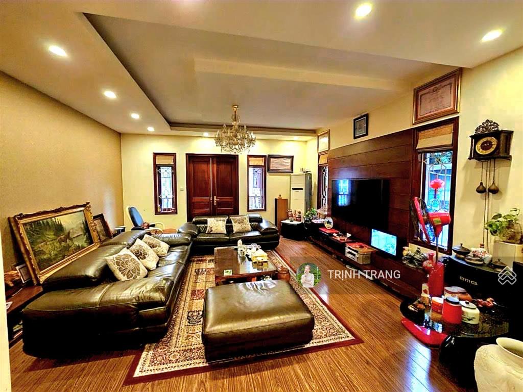 [siêu vip] phố ngọc khánh  phân lô  3 thoáng  ô tô tránh  5 tầng  mặt tiền 5m  33 tỷ