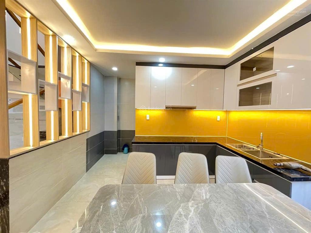 Định cư nn bán gấp nhà gia phú, 60m2, 5 tầng btct, thiết kế hiện đại, gần chợ bình tây hẻm xe hơi