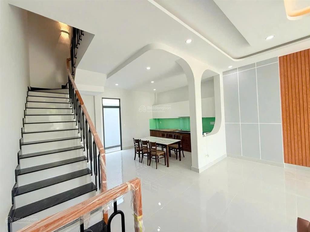 Bán nhà 3 tầng  đường cây da  tân phú trung  củ chi  80m2 . giá 2 tỷ 500 triệu