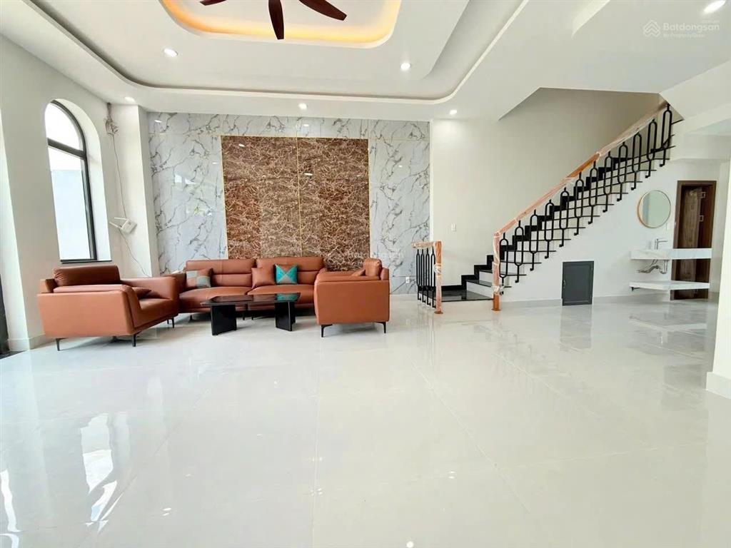 Bán nhà 3 tầng  đường cây da  tân phú trung  củ chi  80m2 . giá 2 tỷ 500 triệu