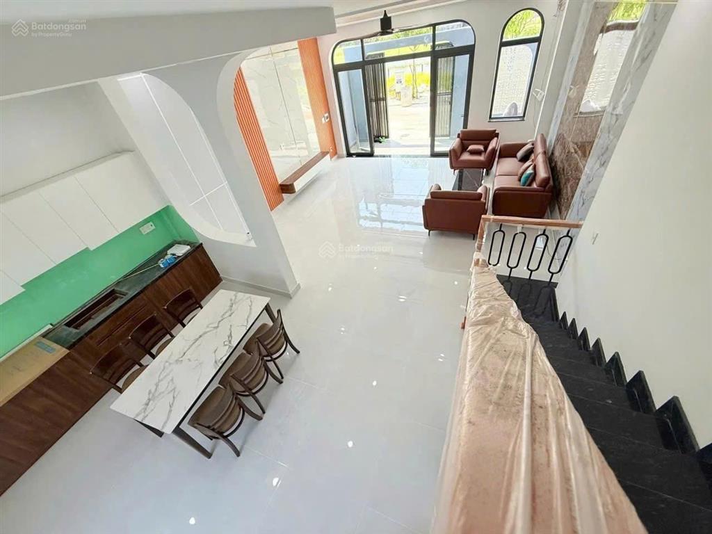 Bán nhà 3 tầng  đường cây da  tân phú trung  củ chi  80m2 . giá 2 tỷ 500 triệu