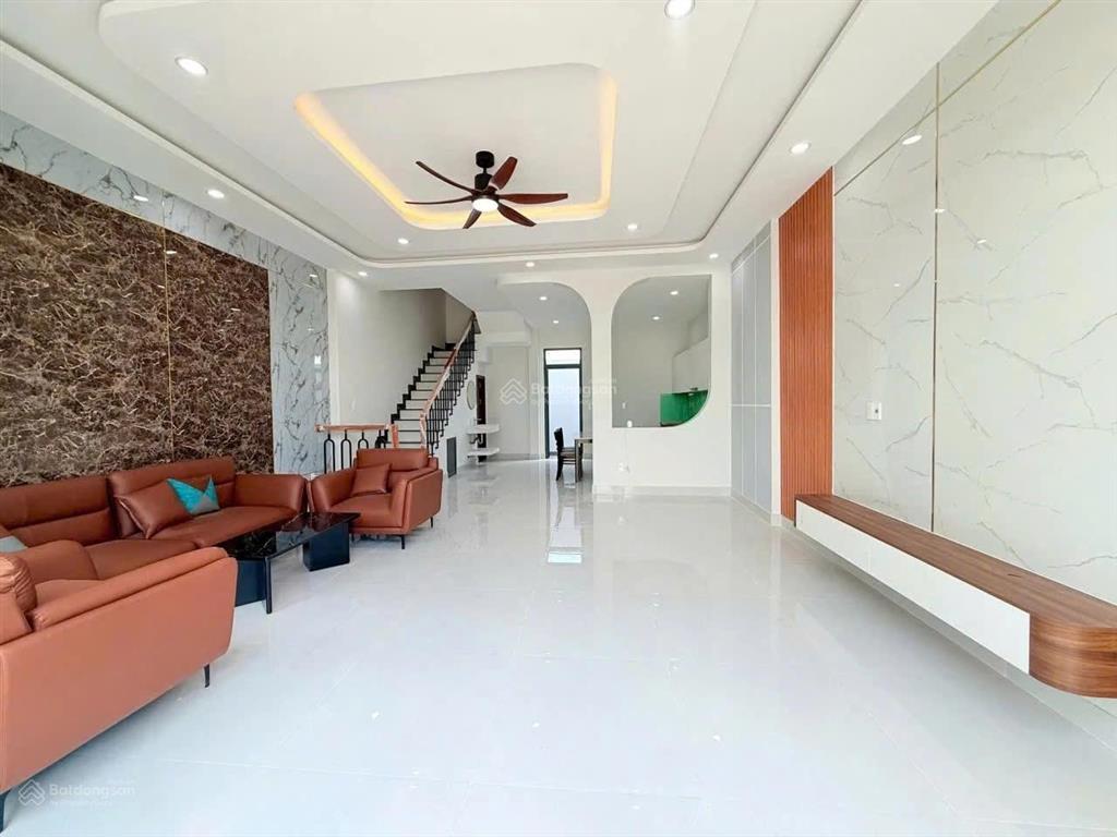 Bán nhà 3 tầng  đường cây da  tân phú trung  củ chi  80m2 . giá 2 tỷ 500 triệu