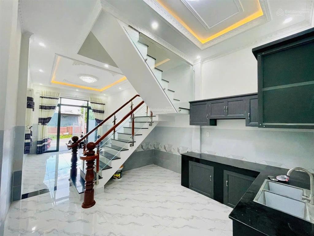 Nhà 1 trệt  1 lầu  115m2 (5x23)  3pn  tân thông hội  củ chi giá 2 tỷ 550 triệu