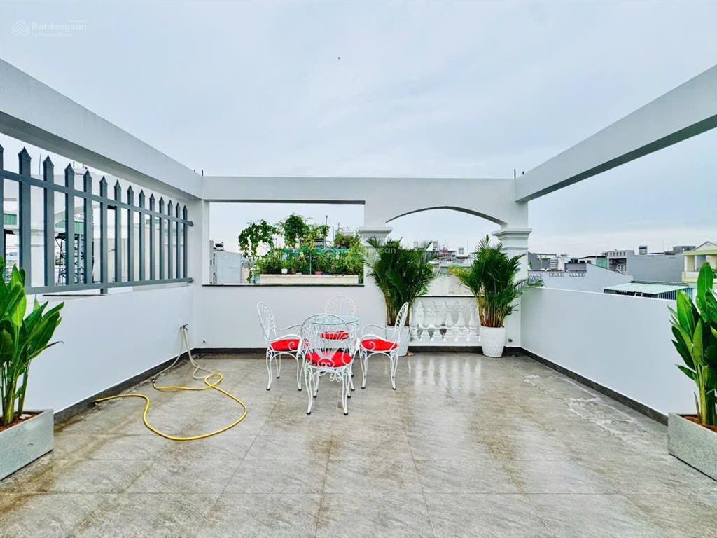 Bán nhà chính chủ gần chợ đêm hành thông tây, cv làng hoa, gò vấp. dt 5.5x8m 4pn giá 6tỷ590