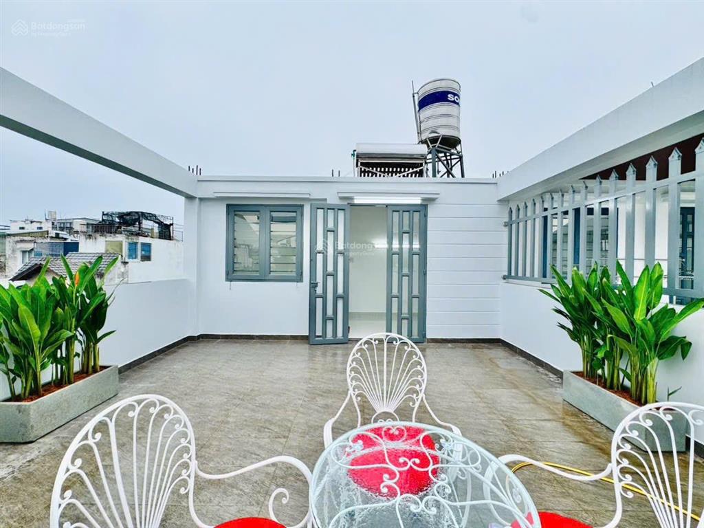 Bán nhà chính chủ gần chợ đêm hành thông tây, cv làng hoa, gò vấp. dt 5.5x8m 4pn giá 6tỷ590