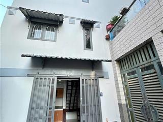 Nhà phố trệt 2 lầu siêu xinh hẻm xe hơi thông gần coopmart quang trung