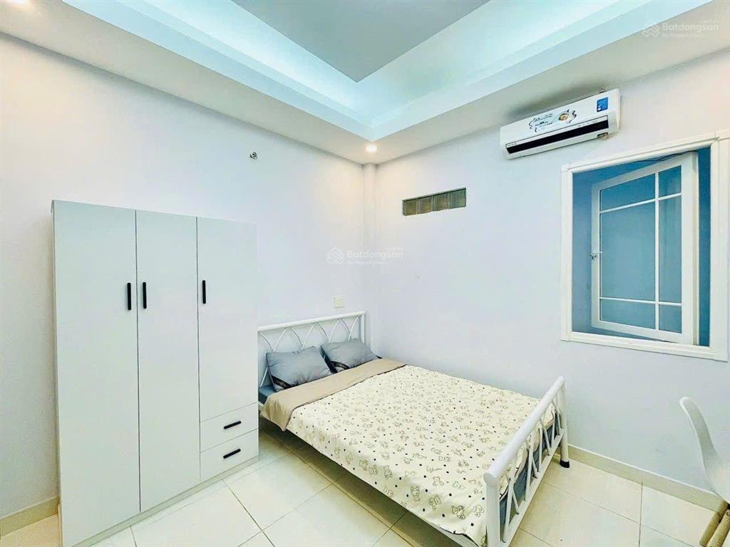 Bán nhà siêu đẹp 4 tầng ngang khủng, hẻm thông. khu víp tân bình. giá chủ bán dưới 8 tỷ