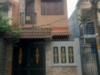 Hẻm xe hơi gần đỗ xuân hợp yên tĩnh