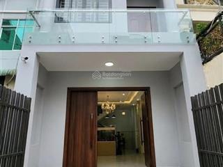 Bán nhà mới ,tặng nội thất vào ở ngay, giá 6,8 tỷ