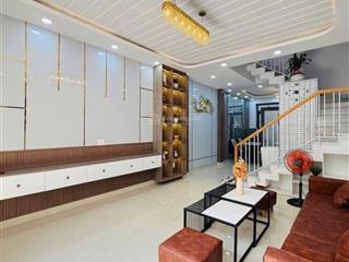 Nhà mới 3 tầng 55m2  hxh tận cửa  cách ngã tư bốn xã vài phút ! giá 5,8tỷ tl