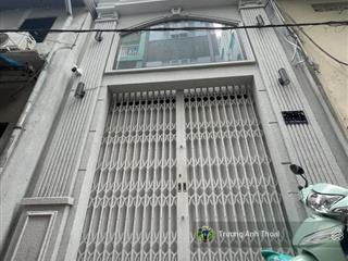 Bán nhà cho thuê sinh lời cao quận 5 hẻm thông, vị trí trung tâm, thu nhập ổn định, giá 12 tỷ