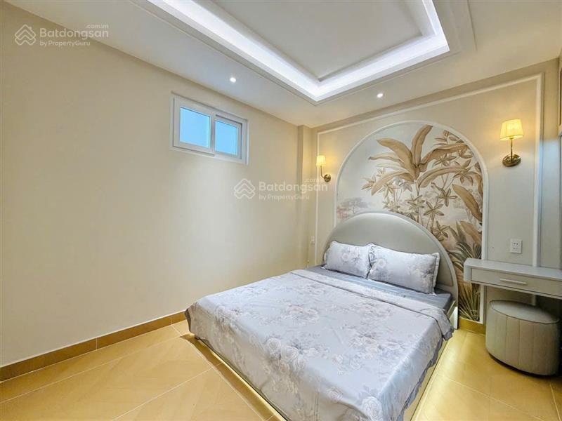 Nhà 4 tầng đúc mới sát mặt tiền quang trung  chỉ cần mang vali vào ở  chỉ 6,9 tỷ