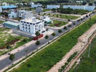 Tôi chính chủ bán gấp lô khu dân cư d2d  diện tích 192m2, giá 2tỷ680. sổ sẵn,sinh lời cao,đường to