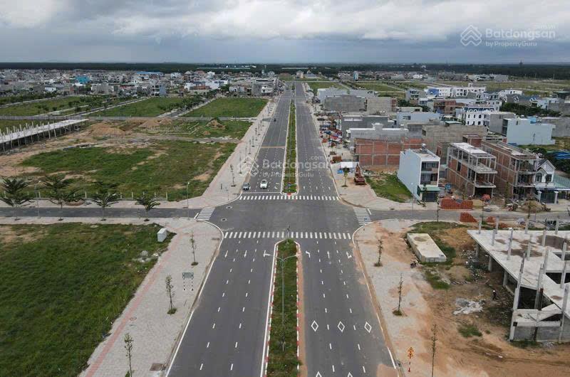 Lô góc 2 mặt tiền 100m2, giá 2tỷ, nở hậu, đường to, dân đông dễ kd, cách sân bay long thành 5 phút