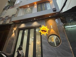 Bán nhà trung tâm q.1,diện tích 32m2