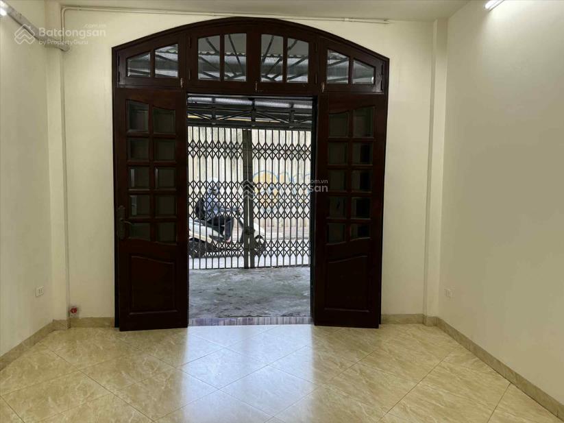 Cho thuê phòng tầng 1 rộng rãi, tiện nghi. khu tập thể quân đội lạc long quân