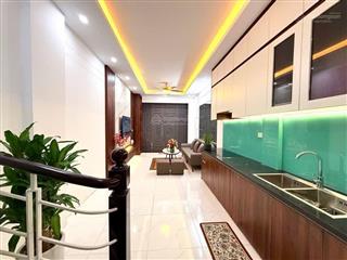 Quá hấp dẫn ! nhà phố thái thịnh  quận đống đa . ngõ nông rộng thoáng ,dt 37m 5 tầng nội thất xịn