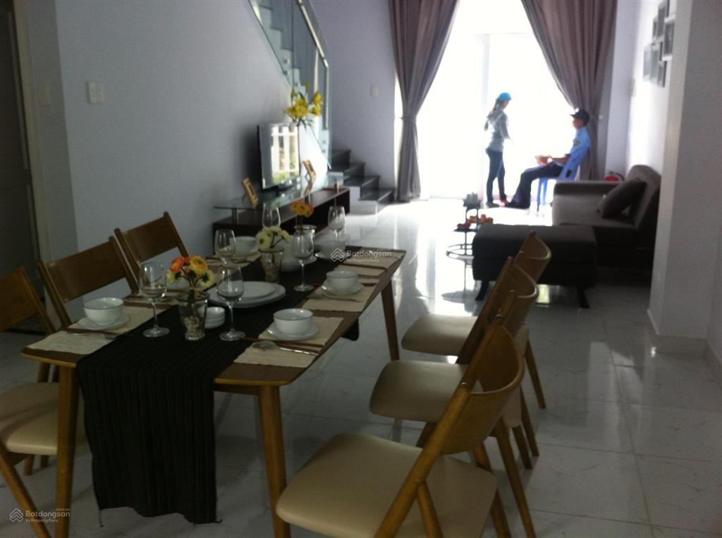 Chính chủ bán nhà mặt tiền đường khu dân cư lavila cát lái  tp hcm