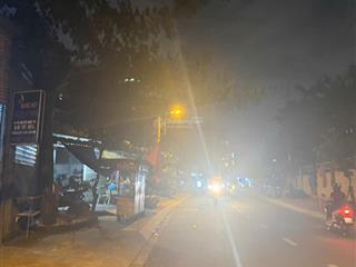 Bán nhà mặt tiền tô ký  quang trung  542m2  khu phần mềm quang trung  gồm 1 biệt thự và 1 xưởng