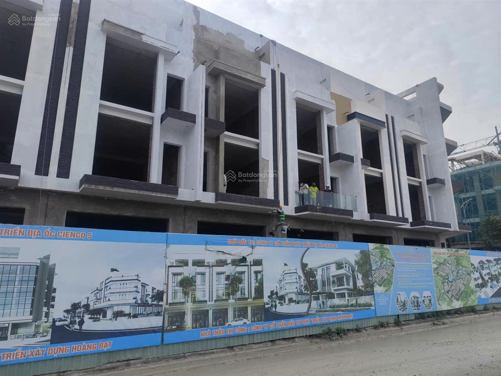 Bán liền kề thanh hà giá nhỉnh 14 tỷ , hướng đông bắc, trước mặt là chung cư