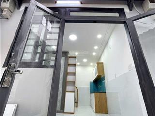 Bán nhà quận 4  gần phố ẩm thực vĩnh khánh  3 tầng  3x7  tặng nội thất  chỉ nhỉnh 4 tỷ
