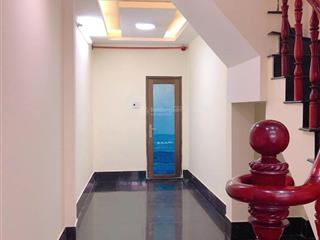 Bán nhà gấp ngay sát đường vĩnh khánh  5 tầng  sân thượng  hẻm ô tô  giá chỉ 4,5 tỷ