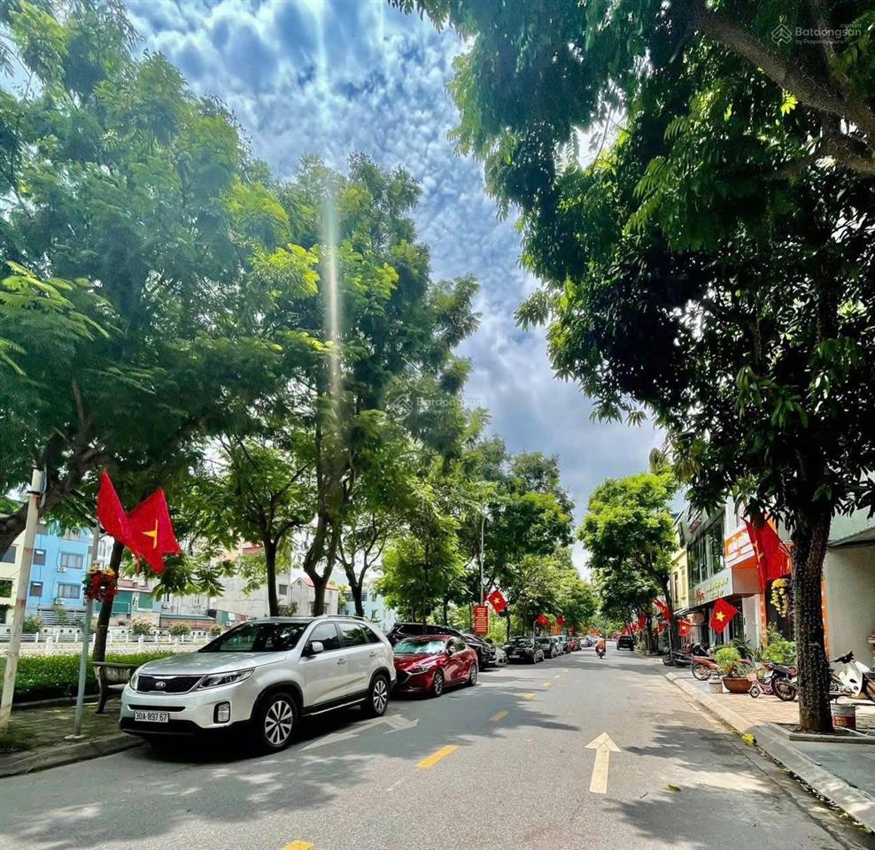 Chính chủ bán nhà phân lô ô tô đường trường chinh, thanh xuân, lô góc, dt 60m2 mt 4.5m, ôtô vào nhà