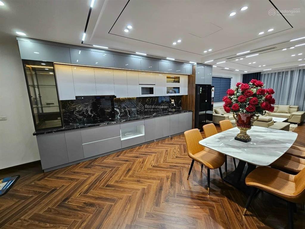 Chính chủ bán nhà phân lô ô tô đường trường chinh, thanh xuân, lô góc, dt 60m2 mt 4.5m, ôtô vào nhà