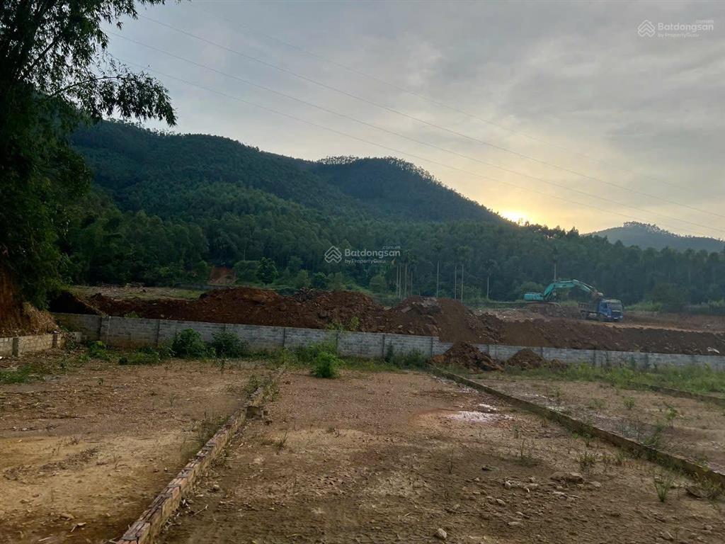 Cần bán lô góc 3 mặt tiền, full thổ cư, giá thoả thuận 0868 536 ***