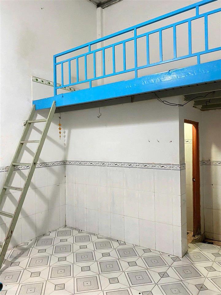 Chú minh cần sang gấp lại dãy trọ 125m full thổ cư sổ hồng riêng giá 2,75tỷ