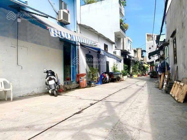 Chú minh cần sang gấp lại dãy trọ 125m full thổ cư sổ hồng riêng giá 2,75tỷ