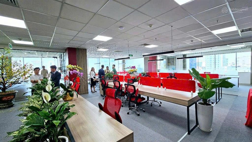 Tòa nhà góc 2 mt hoàng sa, q1  dt 17x25m, dts 1730m2  hầm 7 tầng  hđt 320 tr/tháng  giá 75 tỷ