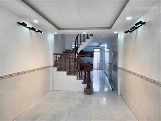 Bán gấp nhà mặt tiền kinh doanh 8m hóc môn  3 tầng  150.3 m2  chỉ 4.95 tỷ