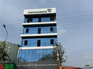 Cho thuê gấp 3 tầng tòa nhà 5 tầng mỗi mặt sàn 200m2 30tr/th (có thể thỏa thuận)