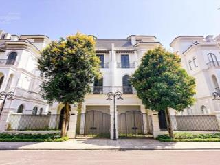 [siêu hót]  bán biệt thự sao biển, cạnh biển nước mặn. dt 148,5m2 xây 5t, mt 8,3m. giá 27 tỷ