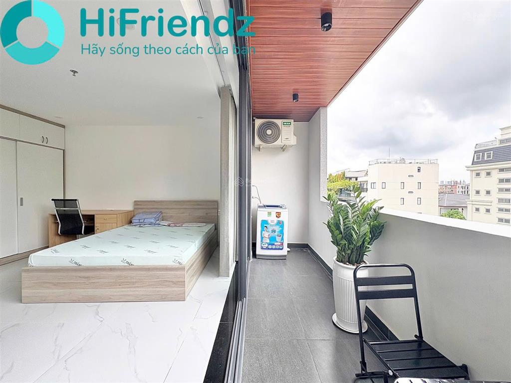 Trống ra căn hộ ban công to lớn  đỗ oto thoải mái ngay đảo kim cương