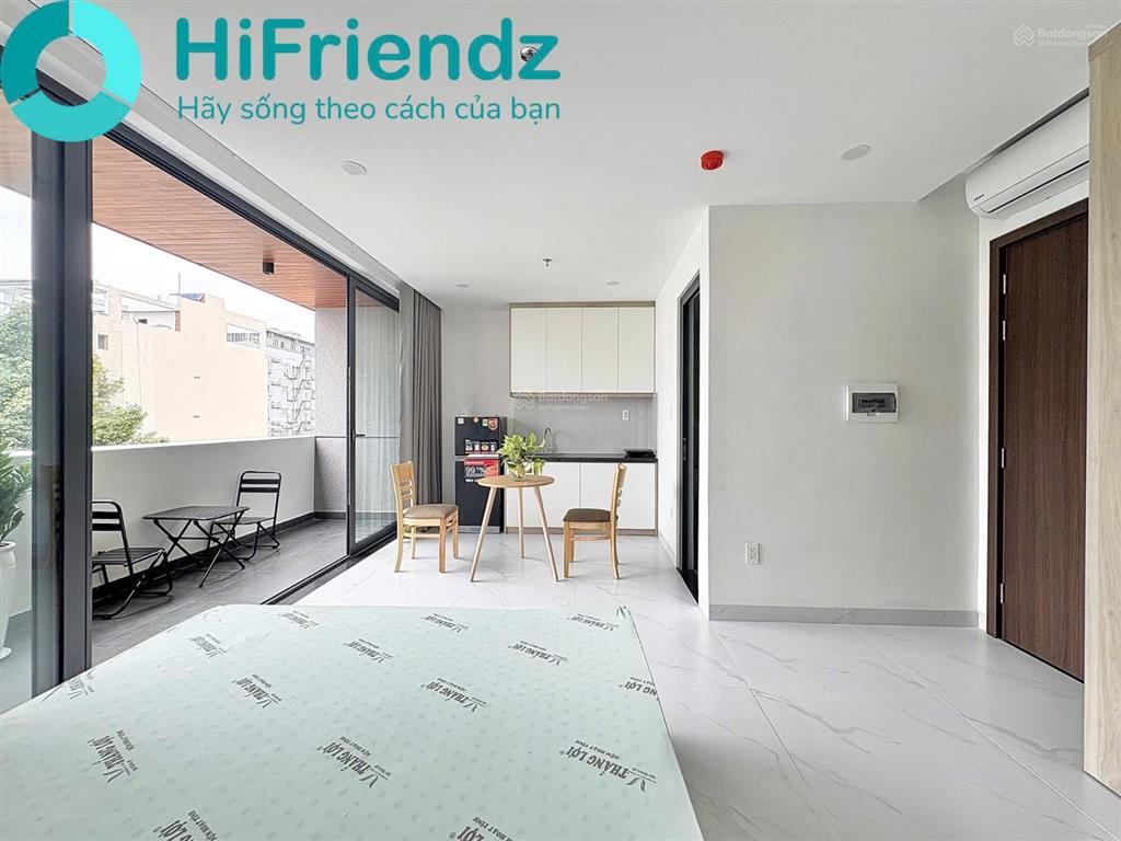 Trống ra căn hộ ban công to lớn  đỗ oto thoải mái ngay đảo kim cương