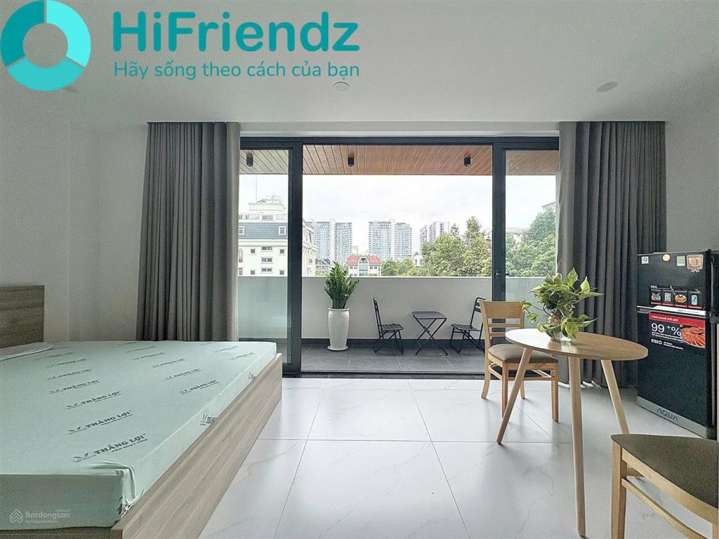 Trống ra căn hộ ban công to lớn  đỗ oto thoải mái ngay đảo kim cương