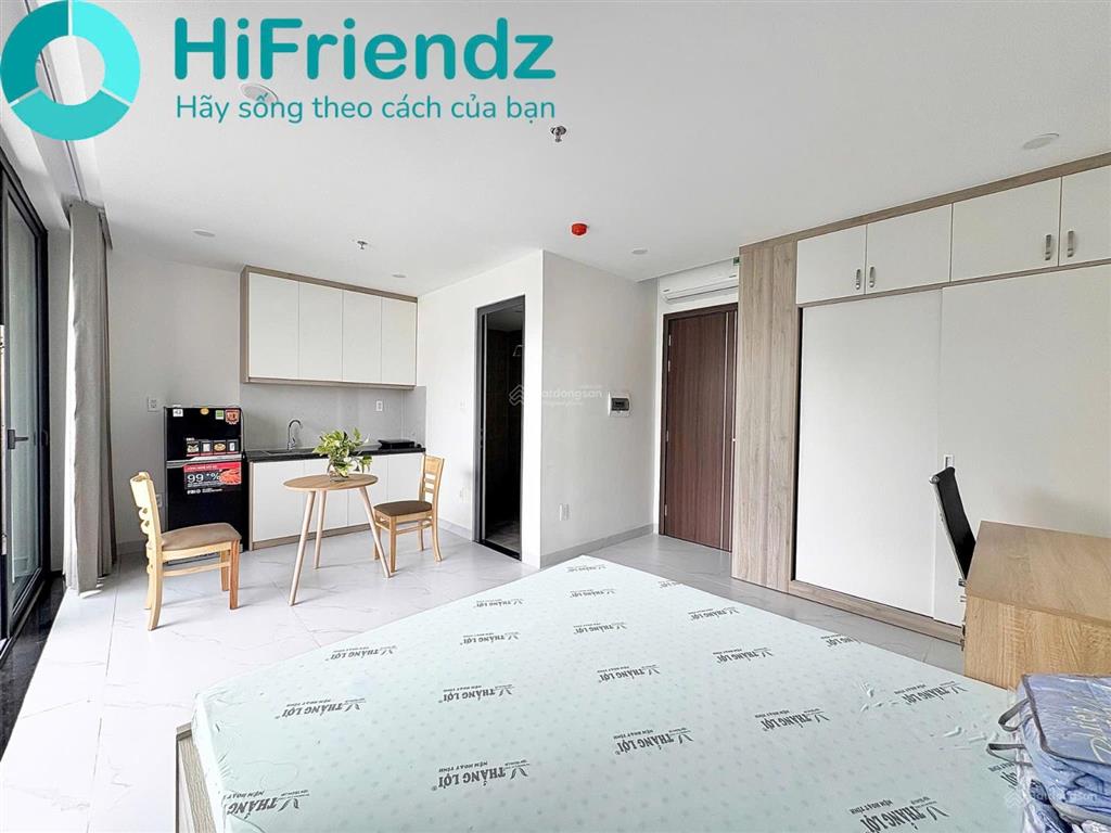 Trống ra căn hộ ban công to lớn  đỗ oto thoải mái ngay đảo kim cương