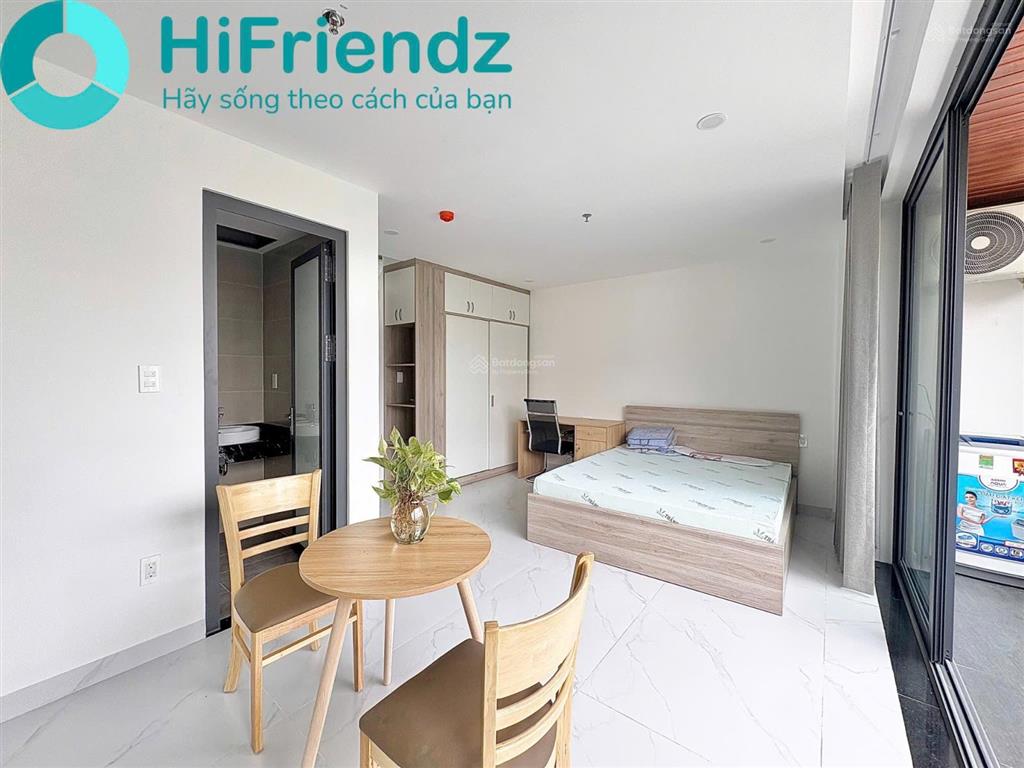 Trống ra căn hộ ban công to lớn  đỗ oto thoải mái ngay đảo kim cương