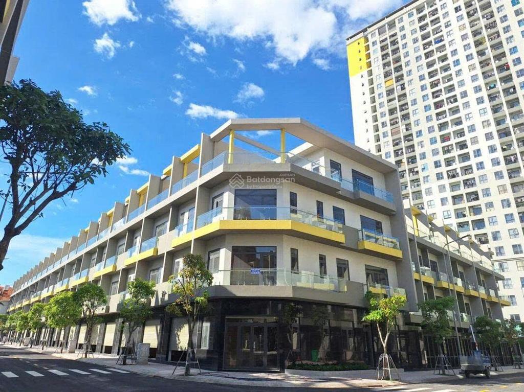 Nhà phố dĩ an bình dương. nhà phố bcons uni valley 5pn,6wc sở hữu chỉ từ 3ty400