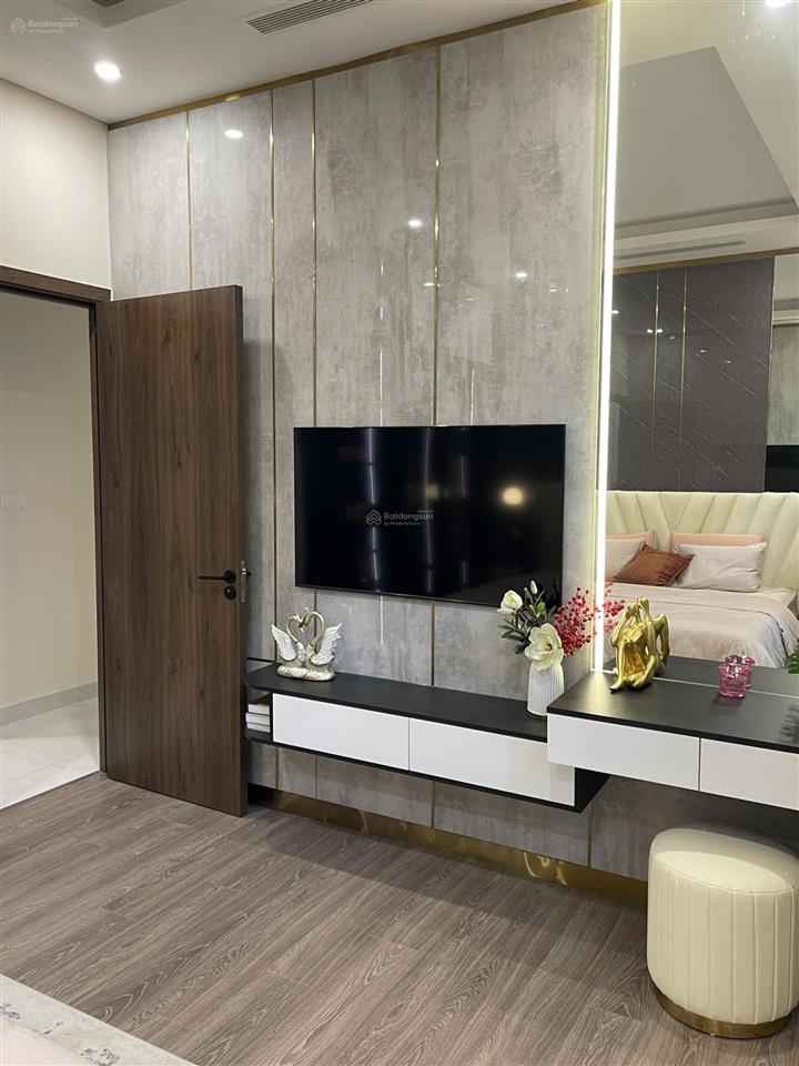 Bán gấp căn hộ góc a&t sky garden 3pn, 2wc, 91m2 tầng trung, view đẹp