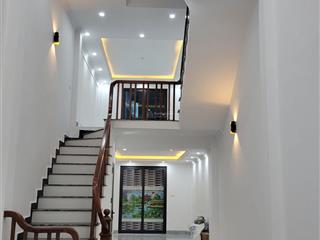 Nhà đẹp, diện tích rộng, 5 tầng mới koong, ngọc hồi!