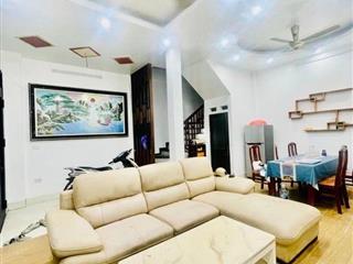  BÁN NHÀ VIỆT HƯNG, 33M2, 5 TẦNG, NHỈNH 6 TỶ